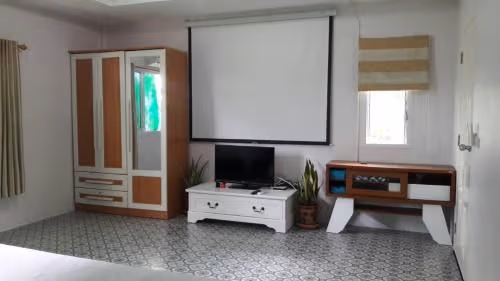 One-Bedroom Bungalow