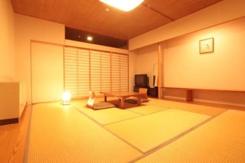 Quadruple Room with Private Bathroom