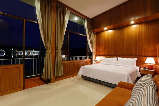 Double or Twin DELUXE LAGOON VIEW