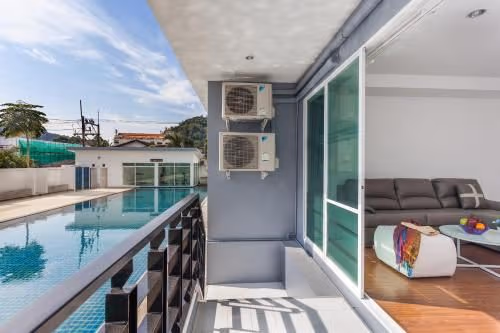 Junior Suite with Pool View