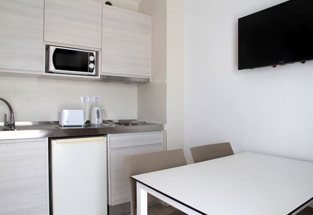 APARTMENT WITH TERRACE