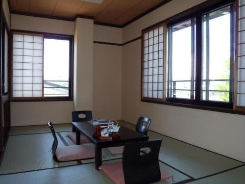 Japanese-Style Twin Room with Shared Bathroom