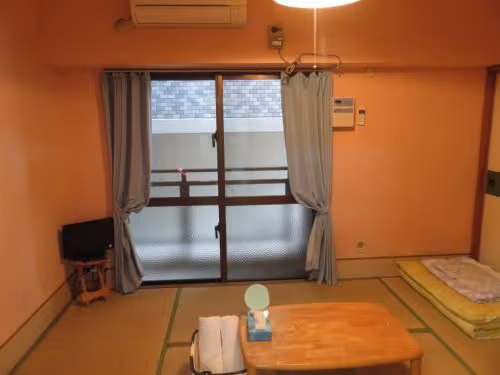 Japanese-Style Single Room
