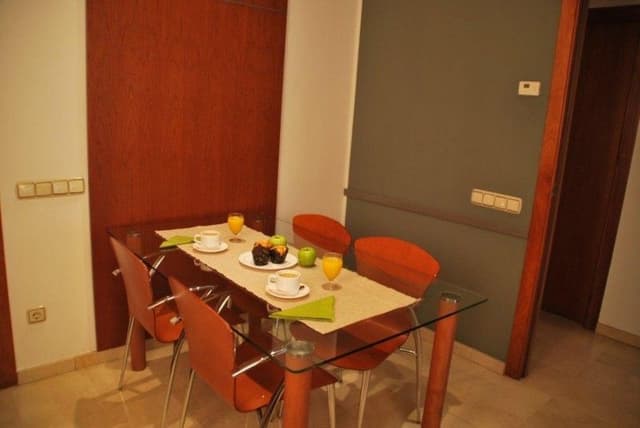 APARTMENT CAPACITY 4