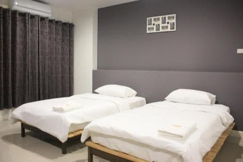 Standard Twin Room