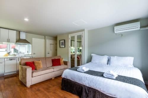 Studio Apartment #4 - Main Floor - Non-Smoking