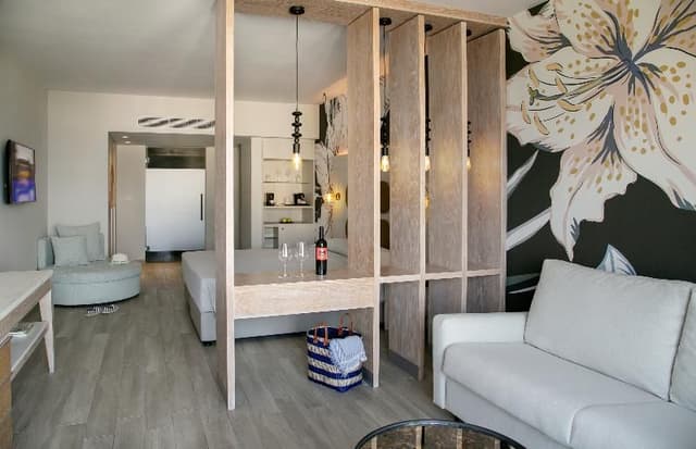 JUNIOR SUITE DELUXE