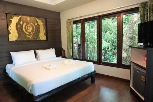 Flora Bungalow