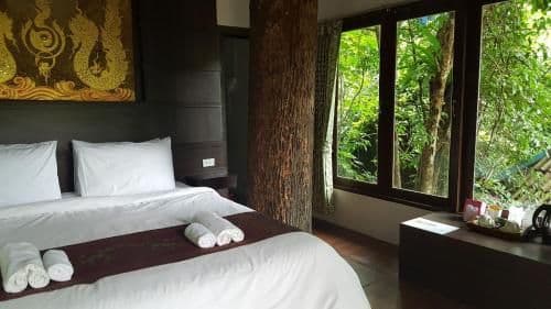 Flora Bungalow