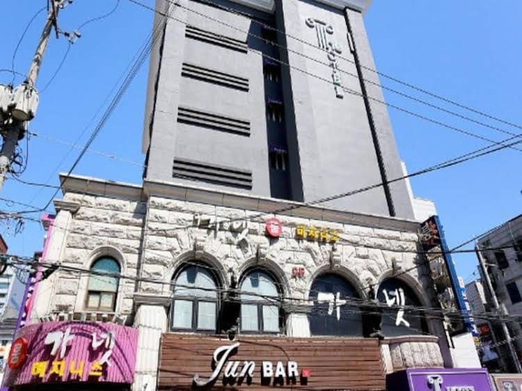 The Hotel The Hotel