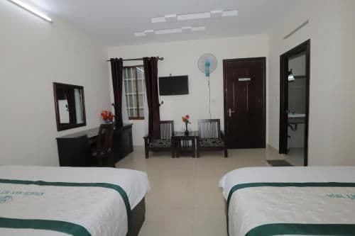 Deluxe Family Room