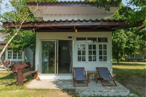 Bungalow with Sea View