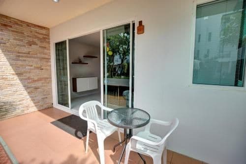 Deluxe Double Room with Pool Access