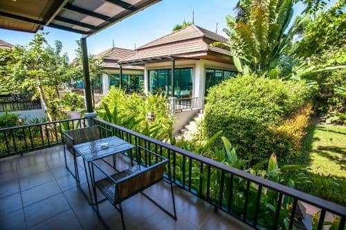 Villa with Garden View