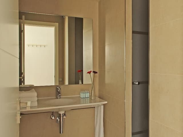 APARTMENT CAPACITY 5 THREE BEDROOM