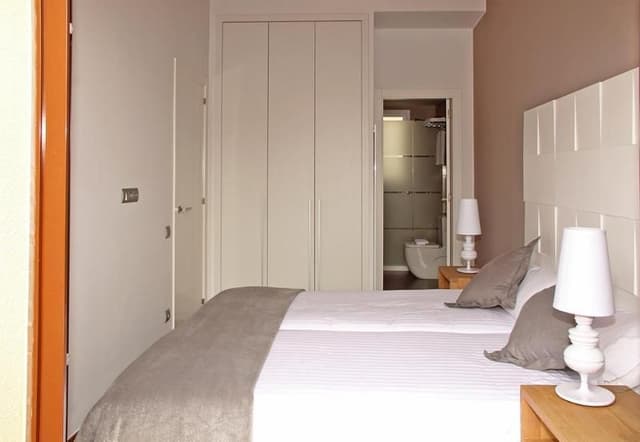 APARTMENT CAPACITY 7 THREE BEDROOMS