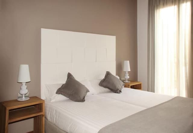 APARTMENT CAPACITY 4 ONE BEDROOM