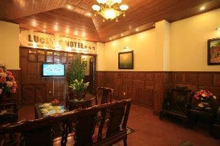 Lucky 2 Hotel & Travel