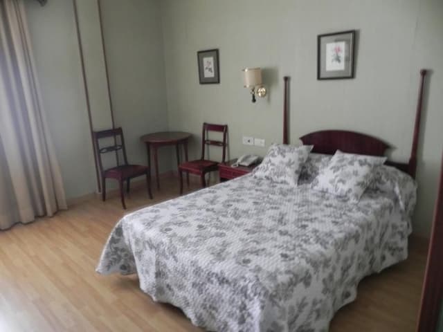 Double or Twin ONE BED