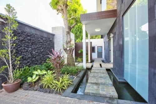 Villa - Beach Front