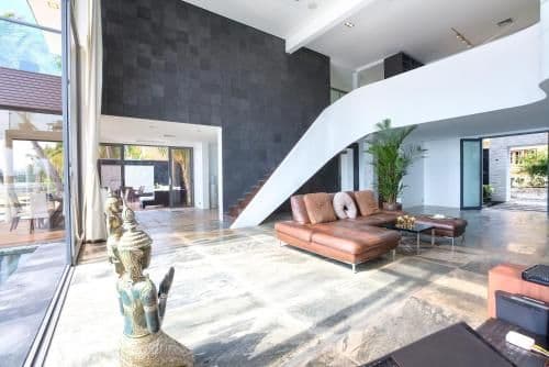 Villa - Beach Front