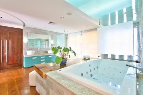 Villa - Beach Front