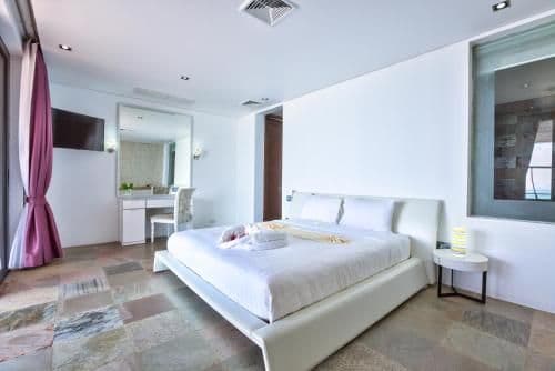 Villa - Beach Front