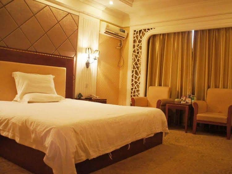 GreenTree AnHui HeFei LuJiang Bus Terminal Station QianChuan Road Express Hotel