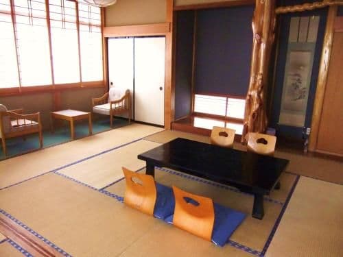 Superior Japanese-Style Room