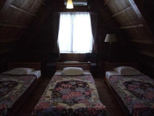 Cottage (6 Adults)