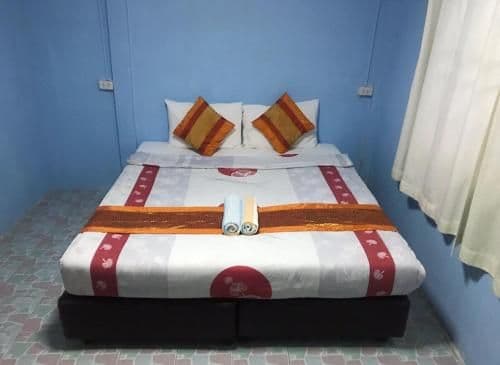 Standard Queen Room