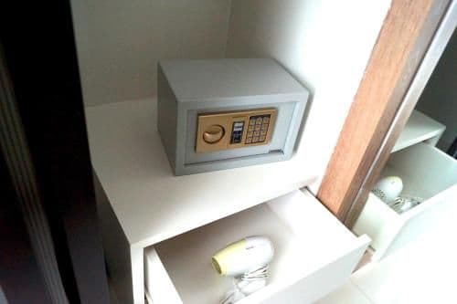 Deluxe Studio Apartment