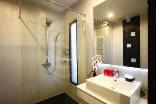 Deluxe Studio Apartment