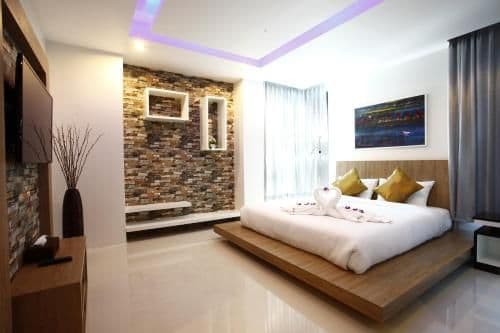 Deluxe Studio Apartment