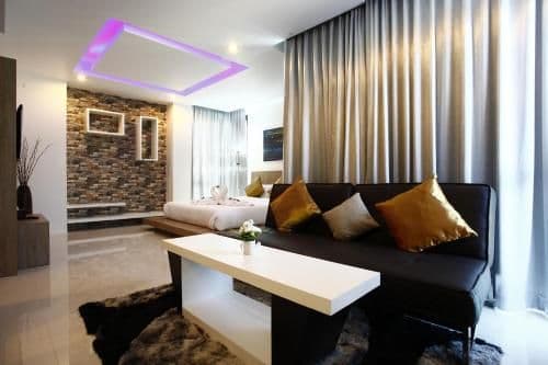 Deluxe Studio Apartment
