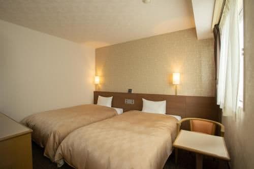Twin Room with Extra Bed - Non-Smoking