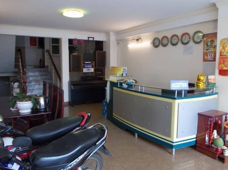 Gold Star Hotel