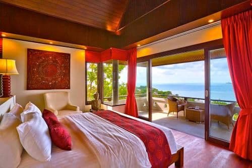 Four-Bedroom Villa with Sea View