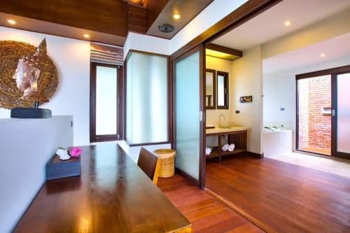Four-Bedroom Villa with Sea View