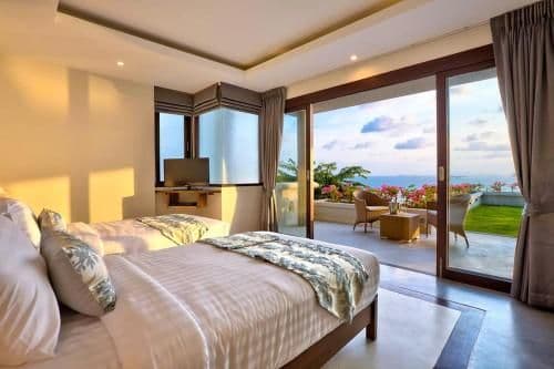 Four-Bedroom Villa with Sea View