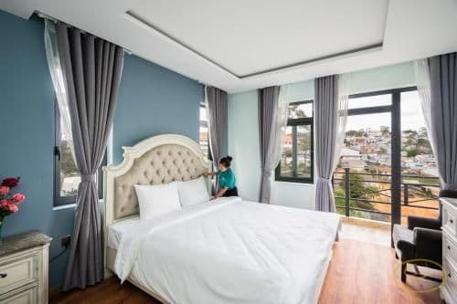 Studio Suite Balcony Garden View