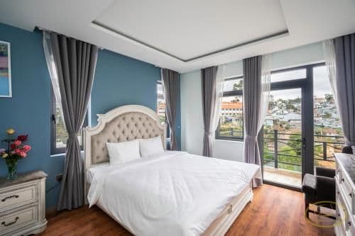 Studio Suite Balcony Garden View