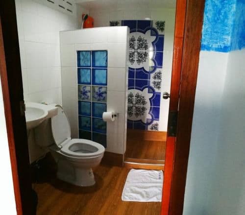 Economy Triple Room