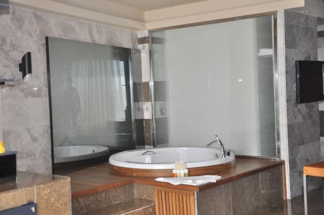 DOUBLE DELUXE WITH JACUZZI
