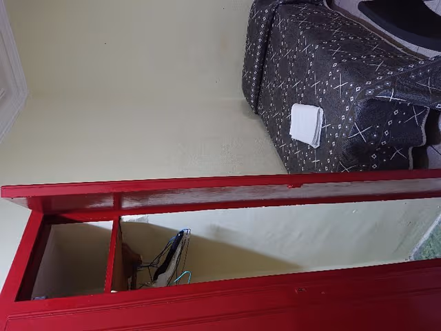 TWIN WITH SHARED BATHROOM