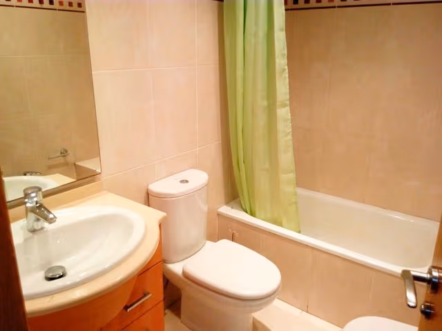 APARTMENT CAPACITY 8 THREE BEDROOMS