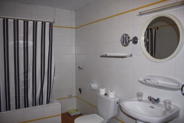 APARTMENT CAPACITY 6 ONE BEDROOM