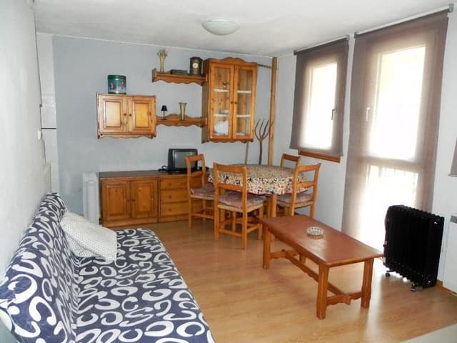 APARTMENT CAPACITY 4 ONE BEDROOM