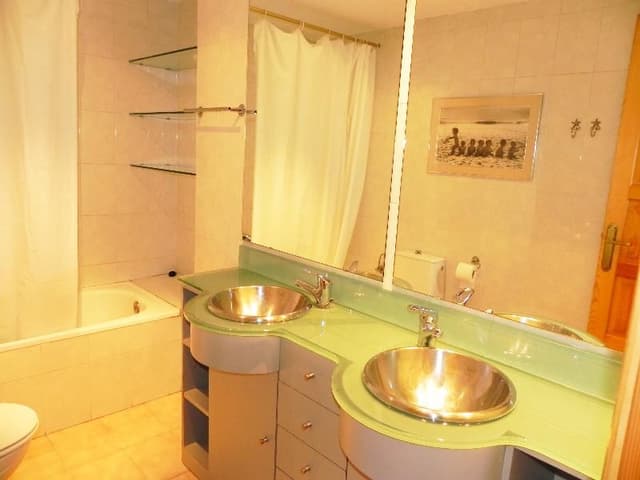 APARTMENT CAPACITY 8 TWO BEDROOMS