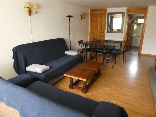 APARTMENT CAPACITY 6 TWO BEDROOMS